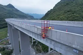 即将全线通车！这条广州往北的高速机电交安“智慧施工”进入最后冲刺图片
