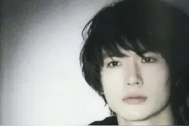 三浦春马自杀身亡，眼神总是忧郁的他，原来真的不快乐图片