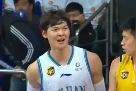 从赛场上对口型简析脏话图片