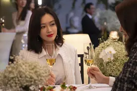 自从接受了“秦岚演的是杨天真”这个设定……图片