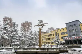 占地4000余亩，坐拥三大校区！武汉这所"双一流"高校颜值爆表，实力硬核！图片