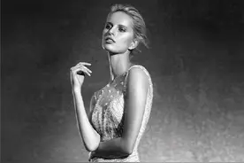 永远的“捷克之光”——超模大KK图片