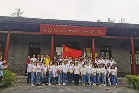 守初心担使命 主持人寻访红色记忆图片