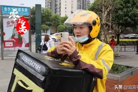 一个月跑1000多单！00后的她，成为了一名“外卖小姐姐”图片