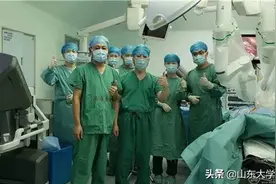 齐鲁医院胸外科微创手术正式步入“机器人微创时代”图片
