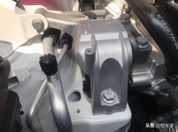 途观方向盘灯亮怎么办