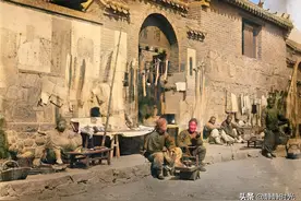 晚清老照片：毛驴驮大缸，慈禧太后出行排场大，衙役穿着像乞丐图片