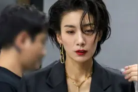 年近五十的她又开挂了，手撕邪教太刺激...图片