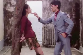 张柏芝与周星驰初次见面，星爷像赌神，她吃芥末演哭戏吐了八回图片