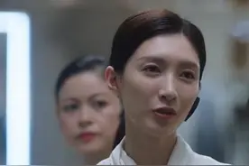 网剧《三十而已》，每个成功的有妇之夫背后，都有虎视眈眈的女人图片
