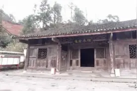 湖北恩施农村一贫困户拥有8亿元的豪宅，让人耳目一新图片