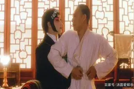 拍《霸王别姬》时，张丰毅说：张国荣从背后抱住我，我都不敢呼吸图片