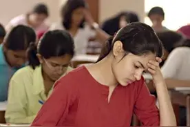 印度高考：穷人疯狂作弊，中产拿命补习，开挂的民族开挂的高考图片