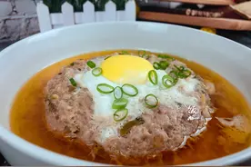 天热就喜欢蒸菜，远离油烟，猪肉这样蒸，简单省事，开胃下饭图片