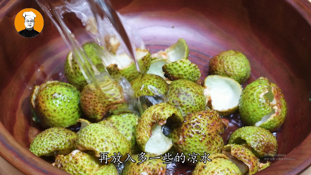 荔枝壳是个宝，可别再扔掉了，放锅里煮一煮，作用真厉害，学到了