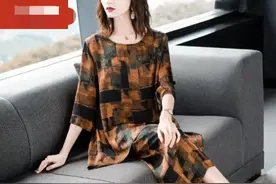 选购香云纱连衣裙买手感硬的还是手感软的？姆米数高的还是低的？图片