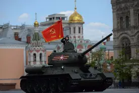 出口转内销：T-72换T-34，俄军高价回购30辆传奇老坦克！图片