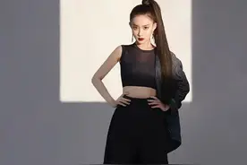 孟子义高冷干练图片