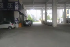 刚签了10年承租协议，郑州这家市场就停止返租！负责人：我们也有自己的苦衷图片
