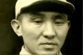 红军参谋长遇到一个可疑乞丐，正要抓起来时，发现竟是自己老师长图片