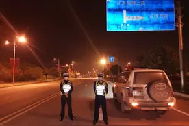 【谁执法谁普法】贺州精神小伙深夜飙车 这种危险的“任性”要不得！图片
