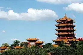 毛主席的这首词，写得苍凉悲壮，跟崔颢的《黄鹤楼》一样经典图片