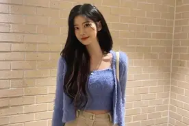 短上衣 + 高腰下装，今春流行这么穿图片