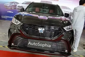 七座SUV的“扛把子”，皇冠陆放很高级图片