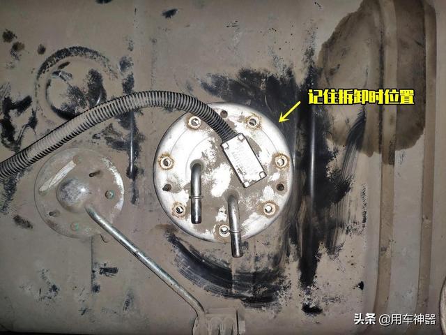 油表不准就换汽油泵?别扯了！这样自检可避免被维修店坑