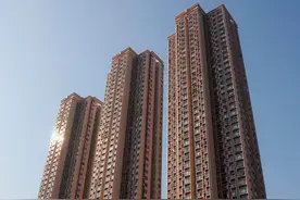 都说顶楼不能买，我不顾家人反对买，现在住着和别墅一样舒服图片