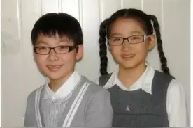 俩亲姐妹，为何妹妹成了大明星姐姐却在卖拉面，家长表示尊重差异图片