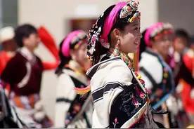 “女儿国”真的存在，当地美女如云，女人当家做主，男人地位低下图片