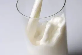 面包店师傅公开分享“奶类”科普基础知识，家庭烘焙值得收藏图片