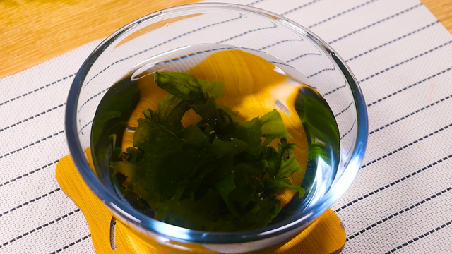 宝宝光吃不长个，多给孩子这样吃，补钙又补锌，比披萨好吃又营养