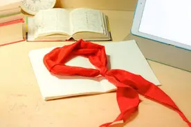 第一批少先队，没有他图片