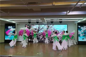 “百年征程共圆梦 舞姿翩跹展风采”——虹梅街道举办徐汇区第八届“虹梅杯”民族舞展演图片