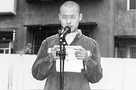 18年前他偷走高考试卷，准备好答案去考试，结果拿到试卷崩溃了图片