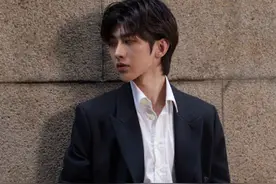 秀人超话排名：蔡徐坤断层，火箭少女集体没落，李汶翰挺意外图片