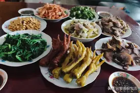国庆第四天，苏州妈妈分享一家六口午餐，8个菜不到100块，真划算图片