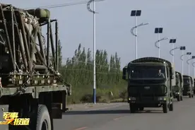 燃！直击空降兵整建制重装空降演练画面图片