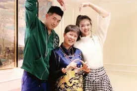 奥运冠军张常宁婆婆露面，担任地产高管，与儿媳亲密合照比爱心图片