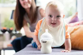 给宝宝冲奶粉有讲究，家长别做错这5件事，以免对宝宝造成伤害​图片