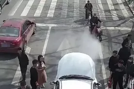 女司机突然发现车要自燃？竟是被安了一遥控引燃装置，罪魁祸首是前男友…图片