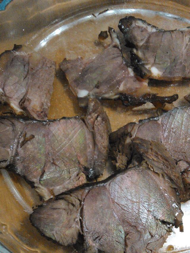 鱼鳞颜色的牛肉