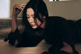 “性感女神”克拉拉，又一次被身材圈粉，丰胸翘臀堪称人间尤物图片