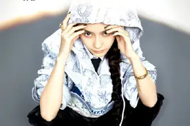 Angelababy杨颖Dazed封面大片，麻花辫Dior女孩，眼神戏十足图片