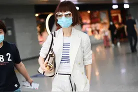 鲁豫原来这么会穿，“干瘦”身材也穿出大气场，造型教科书式存在图片