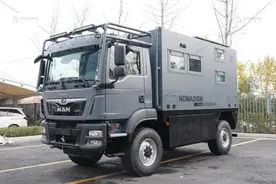 诺马迪森 穿越者M | 所谓地表最强越野房车 真的超燃图片