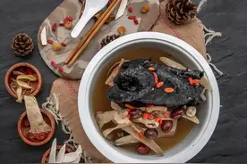 这5碗汤气血双补、美容养颜！图片