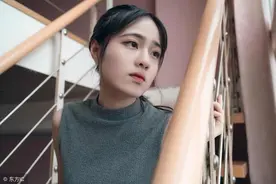 小说：划破手指后出血，她放嘴里尝了尝，甜的，离开醒悟：是灵液图片